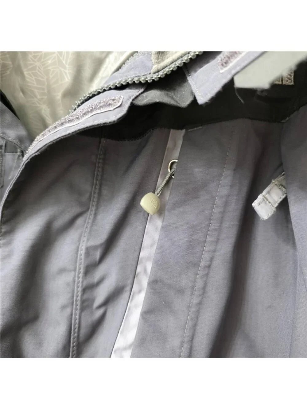 The North Face Men’s L Black Gray Ski Snowboard Jacket Powder Skirt No Hood